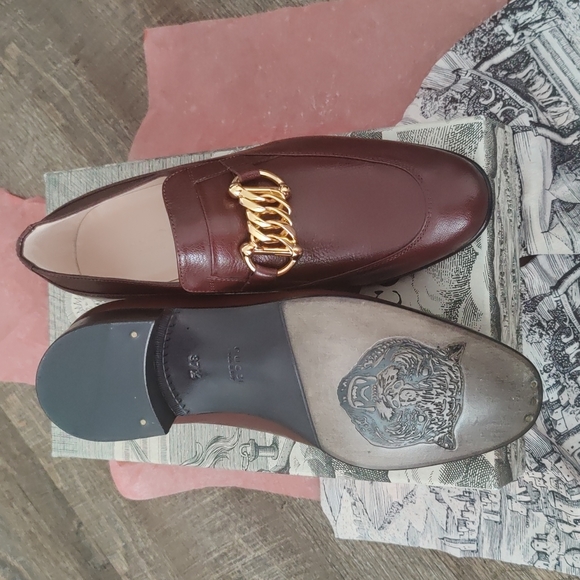 Authentic Gucci women Quentin Chain Loafer New - Picture 5 of 6